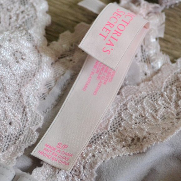 Victoria's Secret Front Closure Lace Soft Pink Nude Bra Size Small - Picture 3 of 4